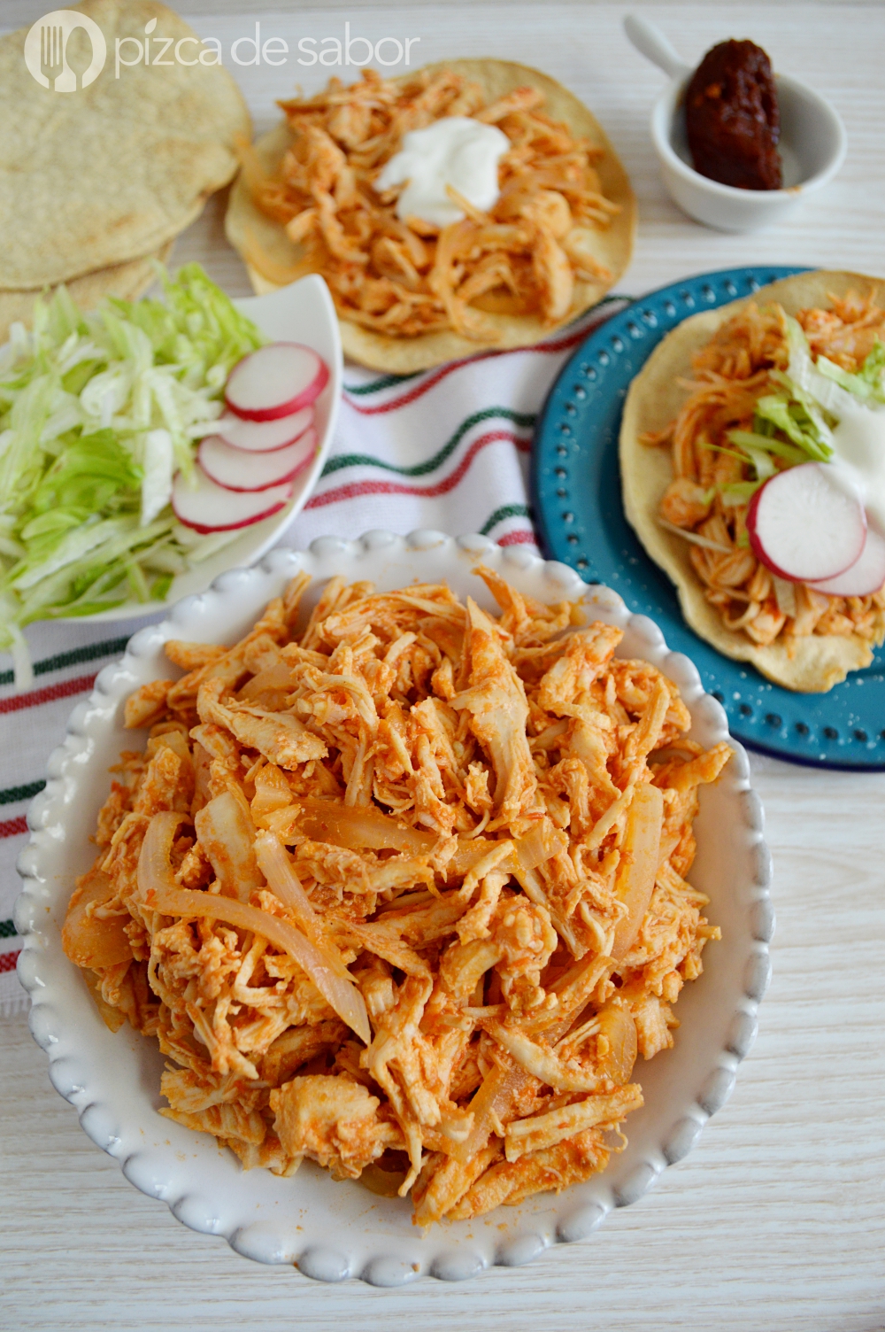 Chicken tinga or chicken in chipotle sauce www.thebestmexicanrecipes.com
