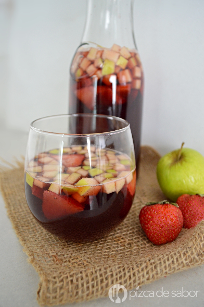 How to make clericot or fruity wine spritzer - The Best Mexican RecipesThe  Best Mexican Recipes